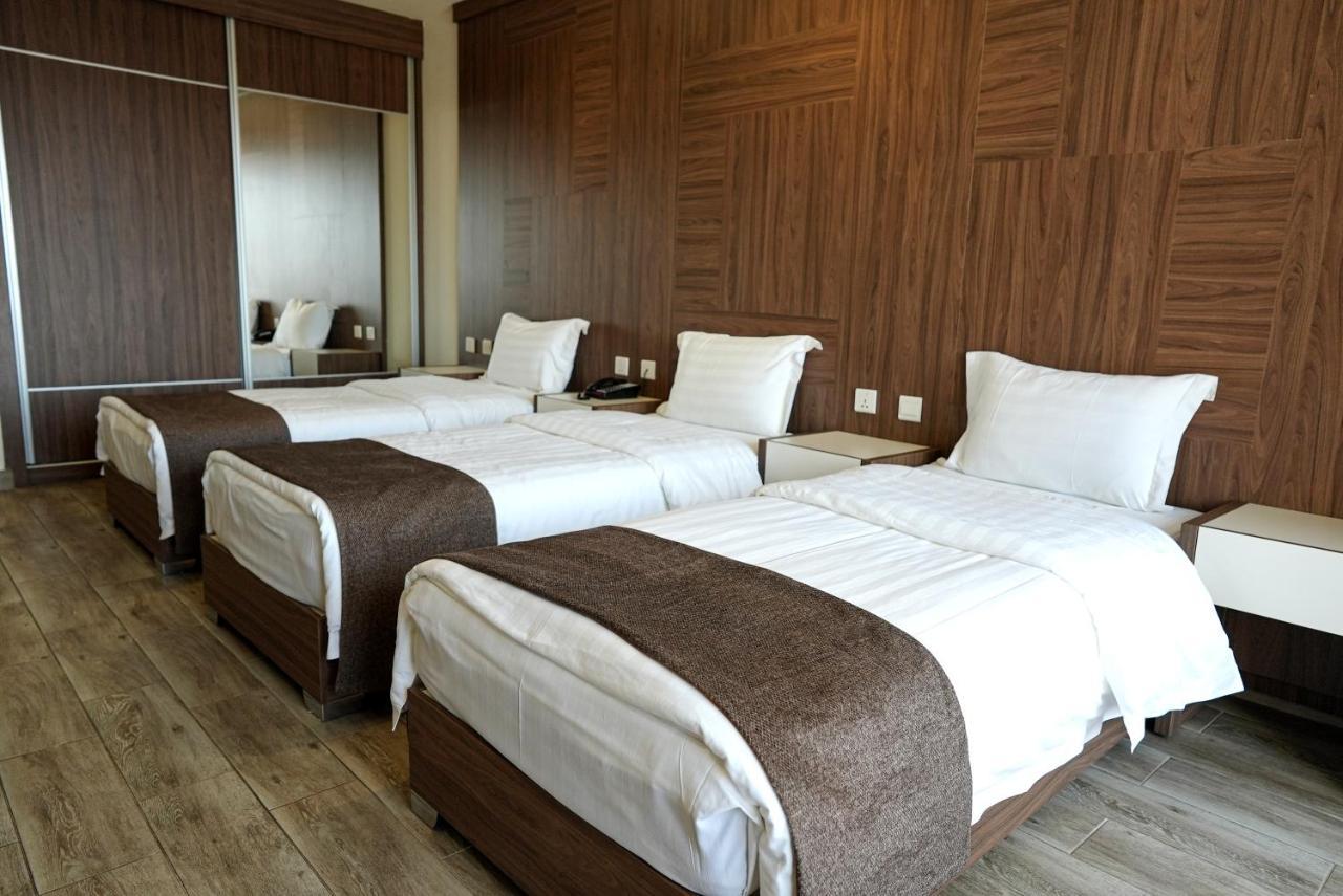 Luciana Hotel By Fhm Akaba Kültér fotó