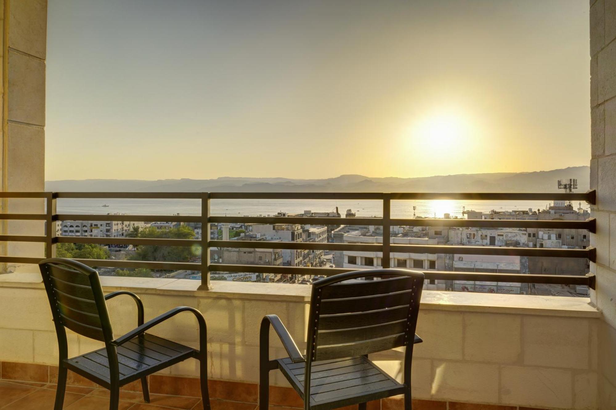 Luciana Hotel By Fhm Akaba Kültér fotó